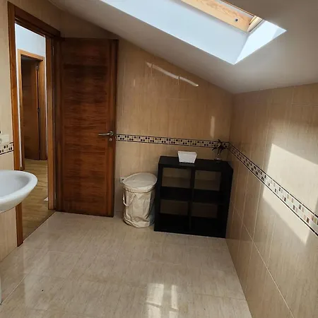 Casa Dorinda - Malpica, Spacious And Relaxing
