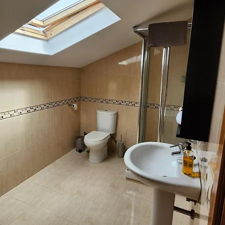 Casa Dorinda - Malpica, Spacious And Relaxing Дом отдыха *