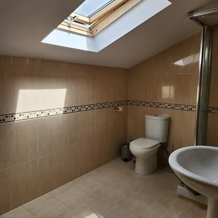 Casa Dorinda - Malpica, Spacious And Relaxing Дом отдыха *