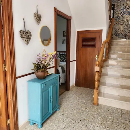 Дом отдыха Casa Dorinda - Malpica, Spacious And Relaxing