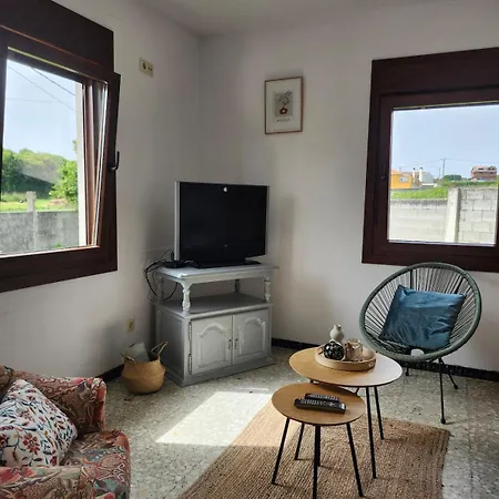 Casa Dorinda - Malpica, Spacious And Relaxing Дом отдыха *