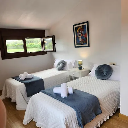Casa Dorinda - Malpica, Spacious And Relaxing Malpica
