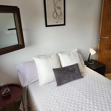 Дом отдыха Casa Dorinda - Malpica, Spacious And Relaxing Мальпика