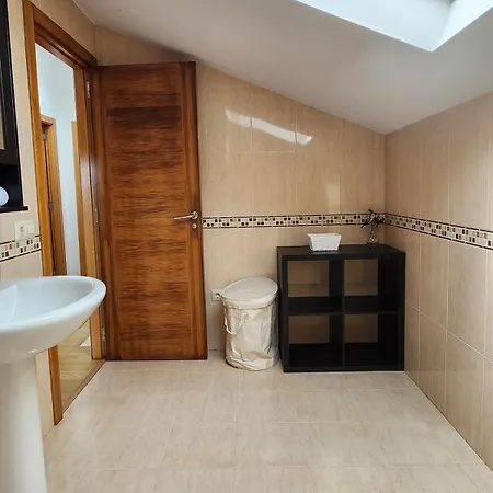 Casa Dorinda - Malpica, Spacious And Relaxing * Malpica
