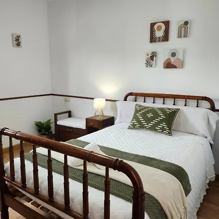 Дом отдыха Casa Dorinda - Malpica, Spacious And Relaxing *