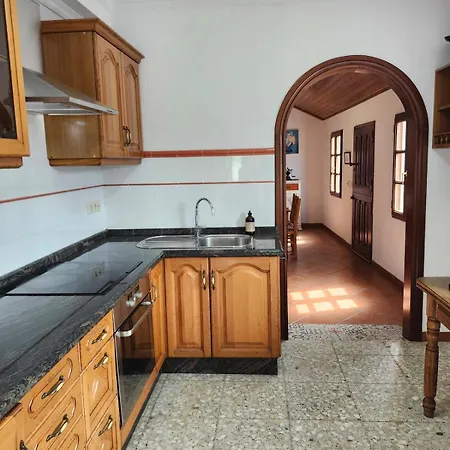 Casa Dorinda - Malpica, Spacious And Relaxing Мальпика